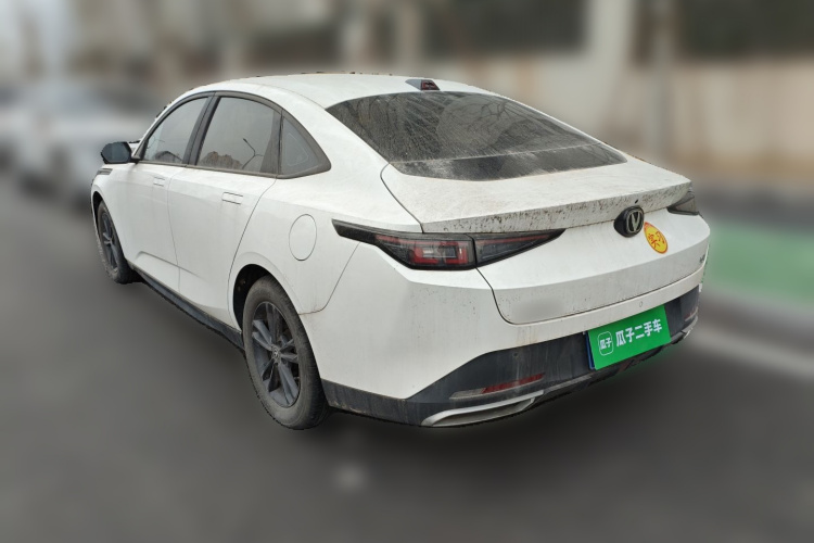 长安 逸达 2023款 蓝鲸NE 1.5T GDI DCT尊享型车身外观5