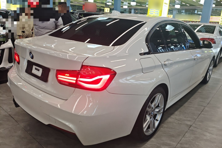 宝马3系 2019款 320Li M运动套装车身外观7