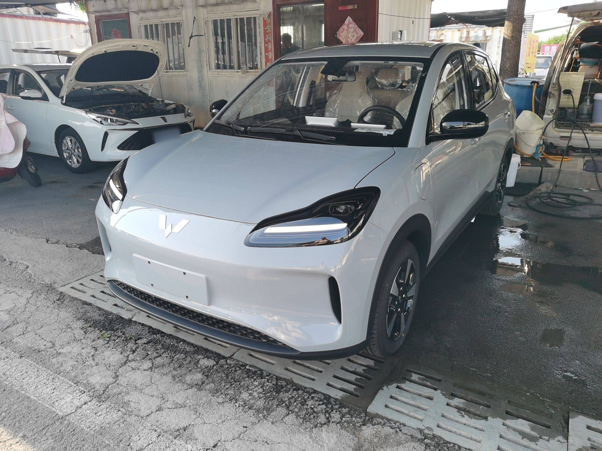 五菱汽车 五菱缤果PLUS 2024款 330km 五座版