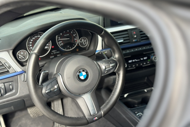 宝马4系 2017款 425i Gran Coupe 领先型M运动套装中控内饰7003