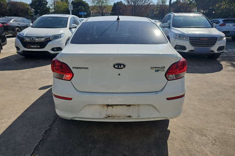 起亚 焕驰 2020款 1.4L 自动舒适天窗版车身外观6