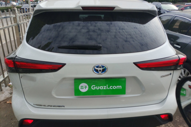 丰田 汉兰达 2023款 2.5L智能电混双擎两驱精英版 5座车身外观6