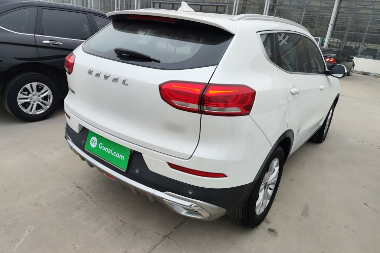 哈弗H6 2021款 1.5T 自动都市版车身外观7