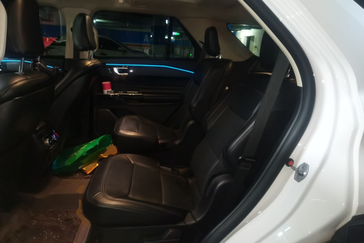 福特 探险者 2020款 EcoBoost 285 四驱风尚版 6座中控内饰21