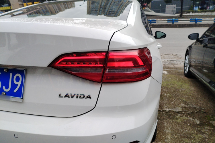 大众 朗逸 2019款 1.5L 自动舒适版 国VI车身外观9