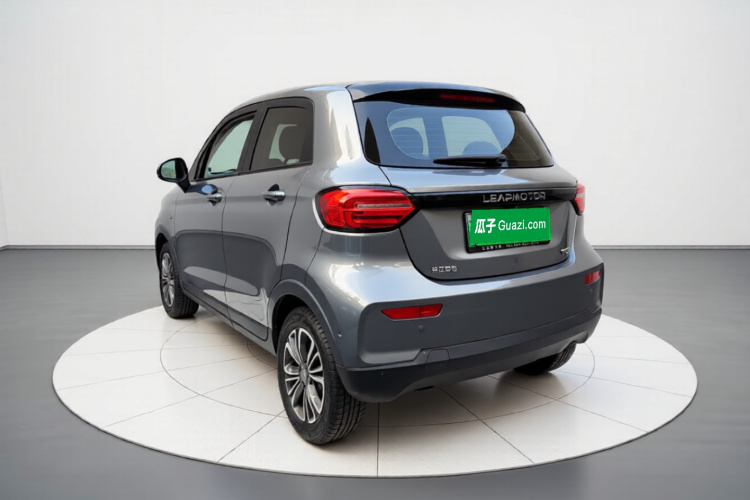 零跑汽车 零跑T03 2021款 400豪华版车身外观5