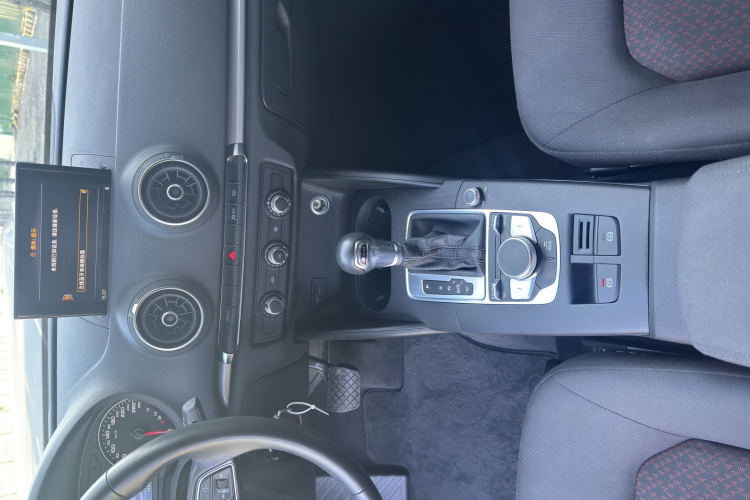 奥迪A3 2020款 Limousine 35 TFSI 进取型 国VI中控内饰7004