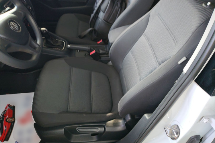 大众 速腾 2015款 1.6L 自动时尚型中控内饰19