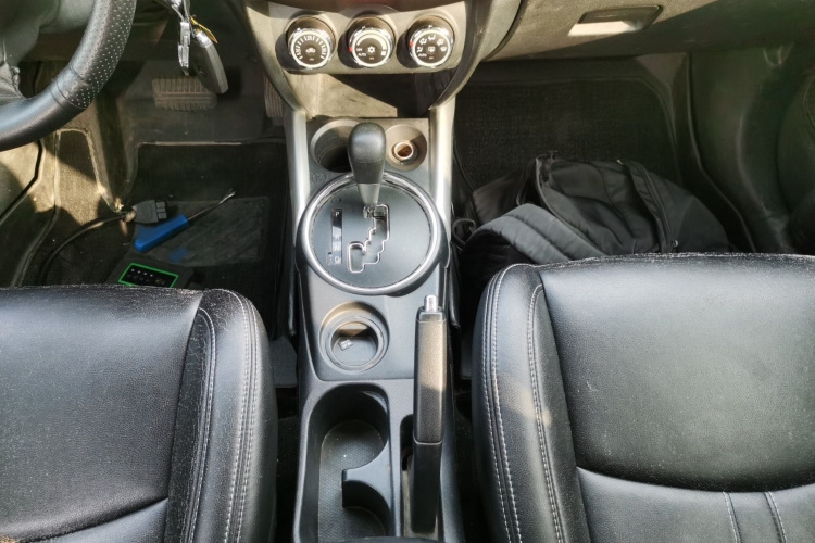 三菱 劲炫ASX 2013款 2.0L CVT两驱精英版局部细节18