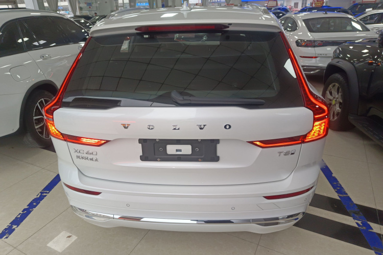 沃尔沃XC60新能源 2024款 T8 插电混动 长续航四驱智雅豪华版车身外观6004