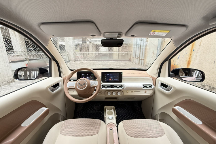 五菱汽车 宏光MINIEV 2024款 第三代 215km 进阶版中控内饰7002