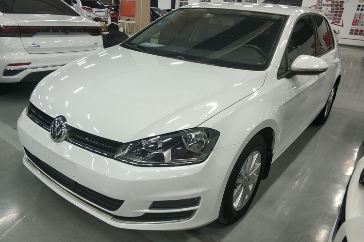 大众 高尔夫 2015款 1.6L 自动时尚型车身外观1