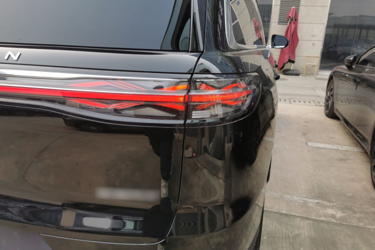 奇瑞 风云T11 2026款 220四驱全家乐车身外观6006