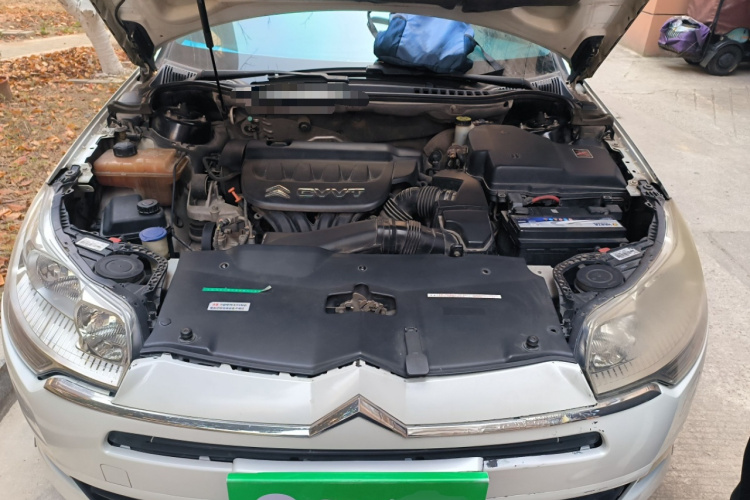 雪铁龙C5 2012款 2.0L 自动尊享型局部细节24