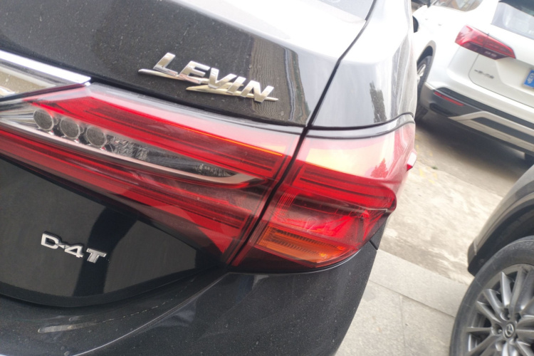 丰田 雷凌 2017款 改款 185T CVT精英版 国VI车身外观6002