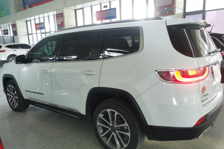 Jeep 大指挥官 2018款 2.0T 四驱悦享版 国V车身外观4