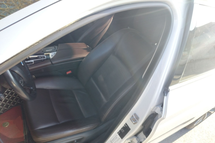 宝马5系 2014款 525Li 豪华设计套装中控内饰19