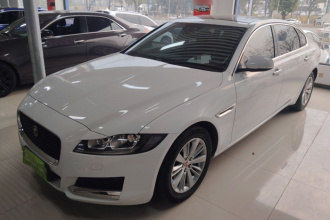 捷豹XFL 2017款 XFL 2.0T 240PS 豪华版