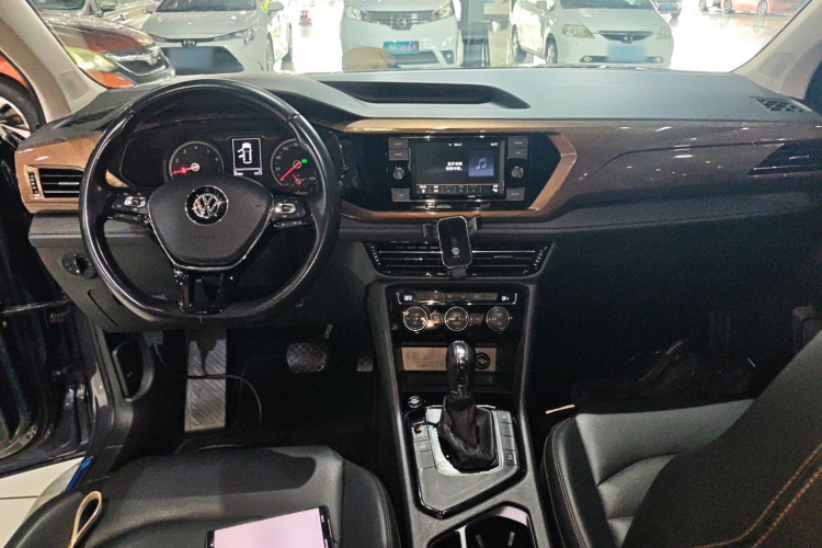 大众 途岳 2020款 280TSI 两驱舒适版 国VI中控内饰7002