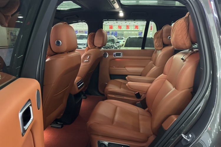 理想汽车 理想L8 2023款 Max中控内饰7003