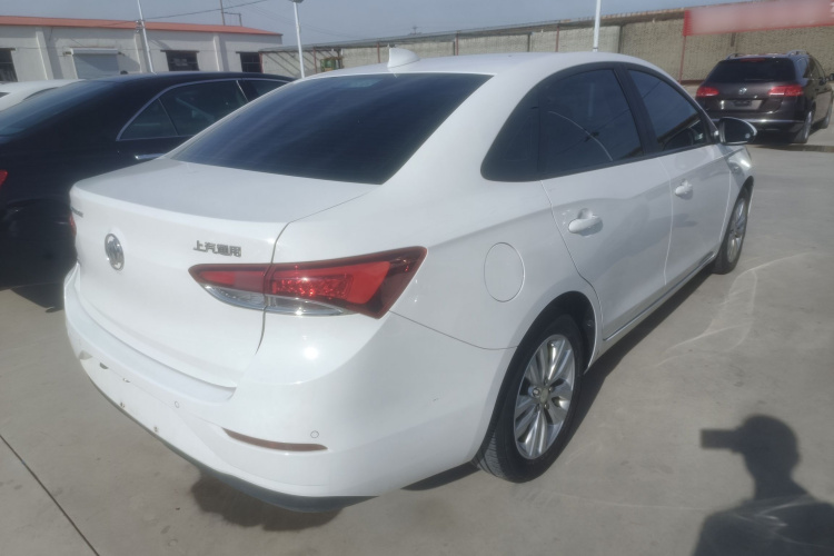 别克 英朗 2018款 15T 双离合精英型 国V车身外观7