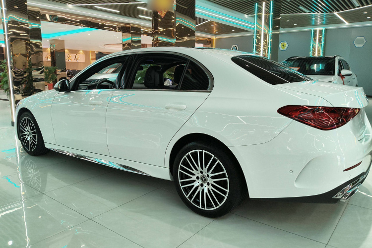 奔驰C级 2023款 C 260 L 运动版车身外观6005