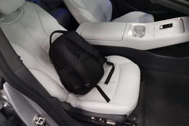 小鹏P7+ 2024款 长续航 Max局部细节41