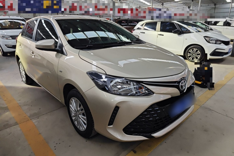 丰田 威驰FS 2017款 1.5L CVT锋驰版车身外观3