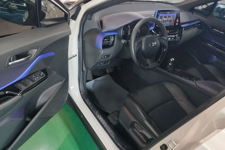 丰田 奕泽IZOA 2018款 2.0L 奕驰版 国V中控内饰20