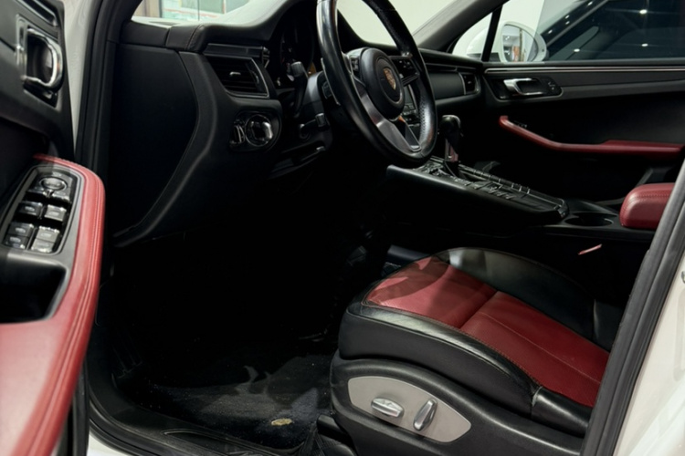 保时捷 2017款  Macan 2.0T中控内饰7001