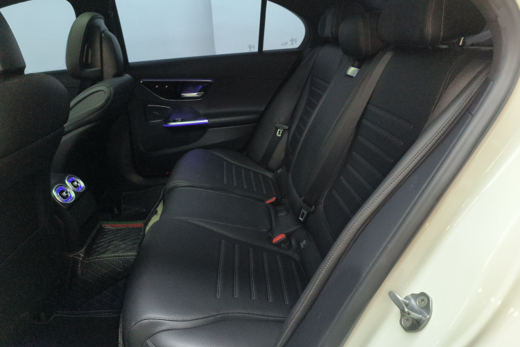 奔驰C级 2022款 C 260 L 运动版中控内饰21