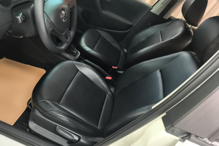 大众 Polo 2016款 1.4L 自动风尚型中控内饰19