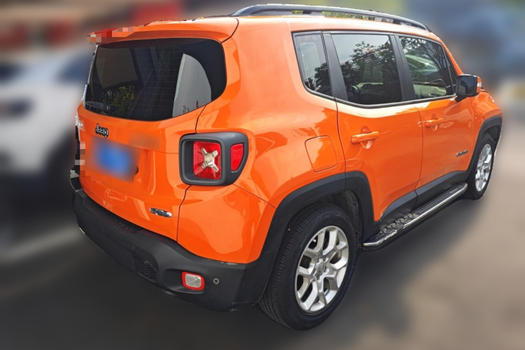 Jeep 自由侠 2018款 互联大屏版 180T 自动高能版车身外观6005