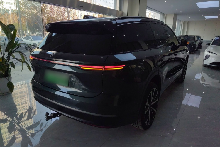 蔚来ES8 2023款 100kWh 签名版车身外观7