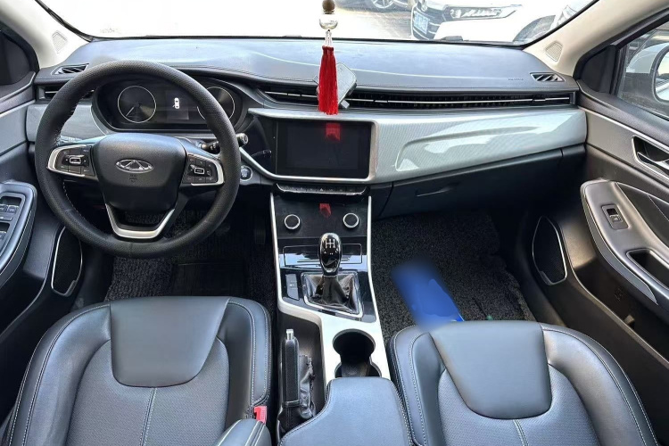 奇瑞 艾瑞泽5 2019款 1.5L 手动乐活版 国V中控内饰12