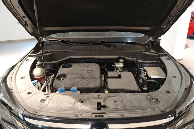 长安UNI-Z新能源 2024款 蓝鲸智电iDD 125km 卓越型机舱底盘24