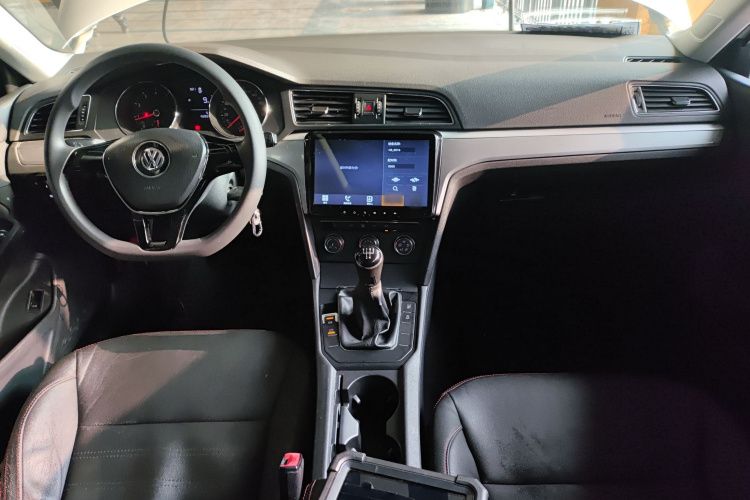 大众 凌渡 2017款 230TSI 手动风尚版中控内饰7002