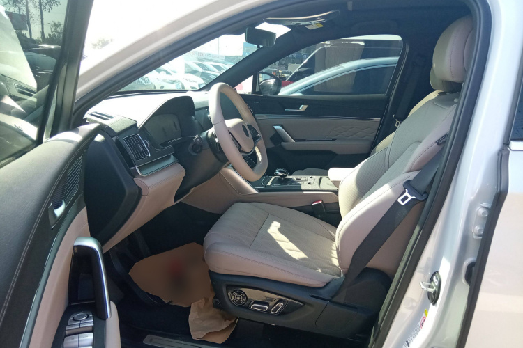 比亚迪 唐新能源 2025款 智驾版 DM-i 115KM 尊荣型中控内饰7003