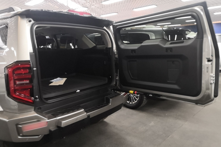 坦克400新能源 2024款 Hi4-T 越野版机舱底盘23