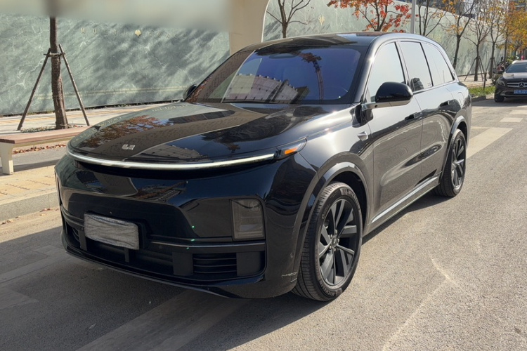 理想汽车 理想L8 2023款 Pro车身外观1