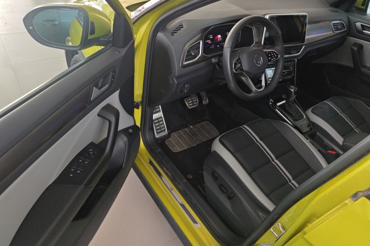 大众 T-ROC探歌 2023款 300TSI DSG两驱星光版中控内饰7003