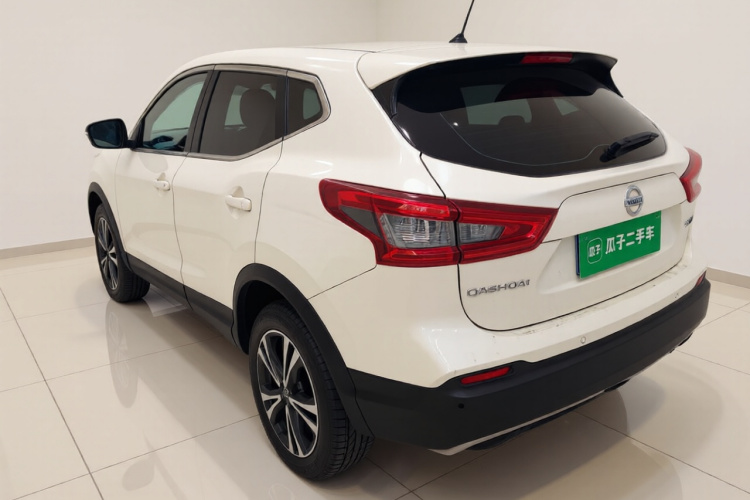 日产 逍客 2021款 2.0L CVT豪华版车身外观5