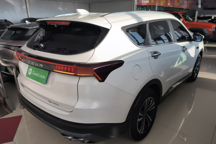 捷途X70 PLUS 2021款 1.5T 手动林 5座车身外观6