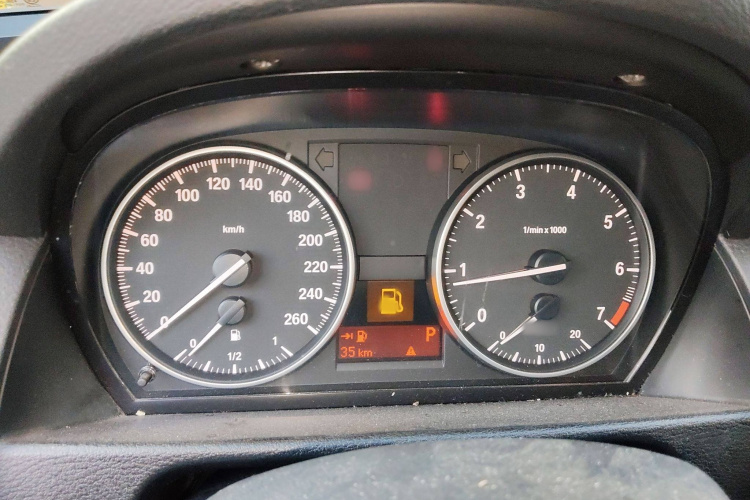 宝马X1 2014款 sDrive18i 时尚型局部细节14