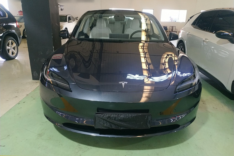 特斯拉 Model 3 2023款 后轮驱动版车身外观6001