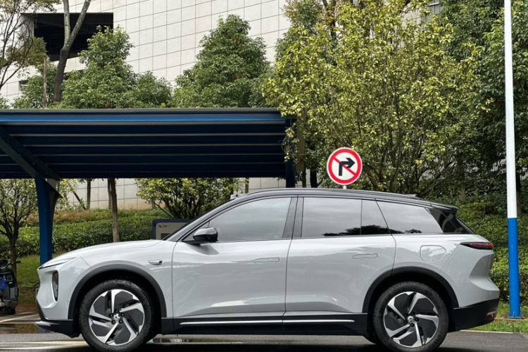 蔚来ES6 2024款 75kWh车身外观6002