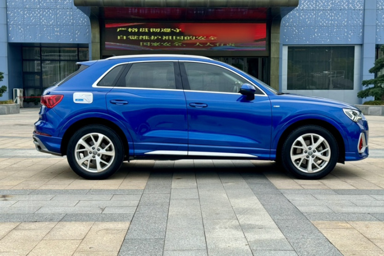 奥迪Q3 2019款 35 TFSI 进取动感型车身外观6001