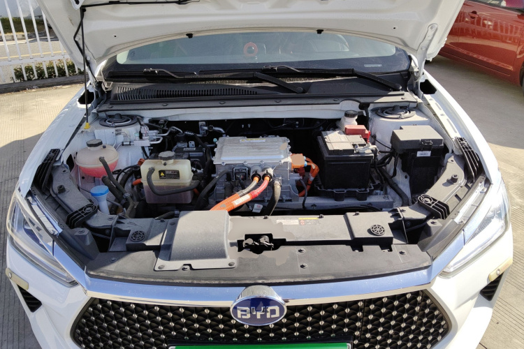 比亚迪e2 2021款 豪华型机舱底盘24