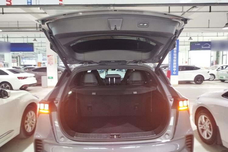 领克06 2023款 Remix 1.5T 劲Pro机舱底盘23