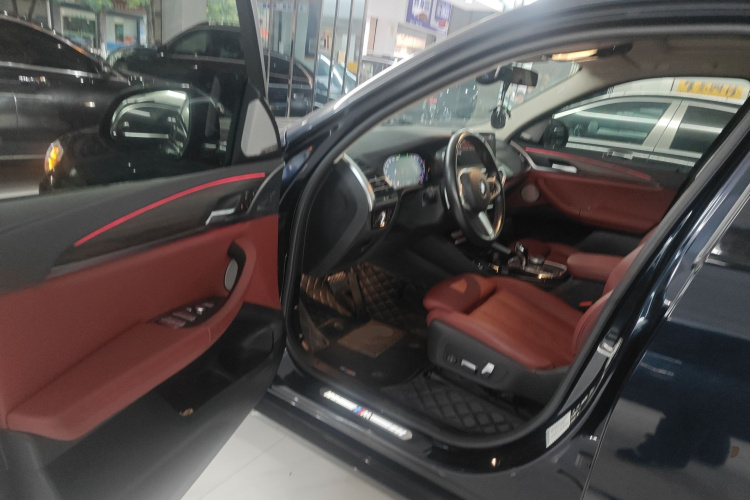 宝马X3 2022款 xDrive30i 领先型 M曜夜套装中控内饰20